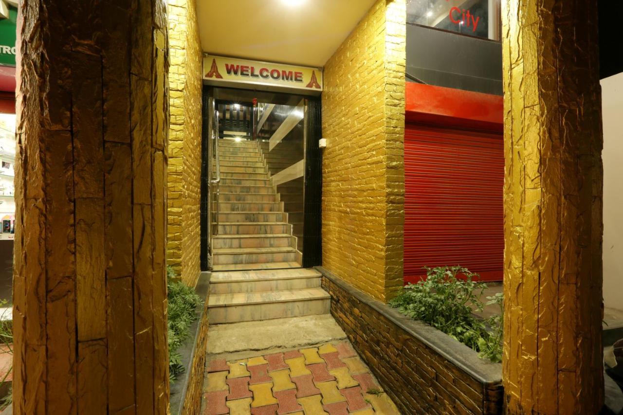 Hotel Dream City Guwahati Exteriör bild