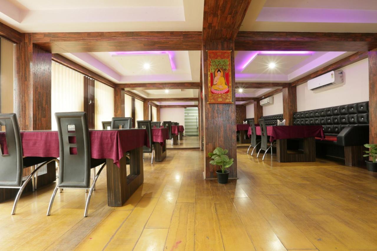 Hotel Dream City Guwahati Exteriör bild