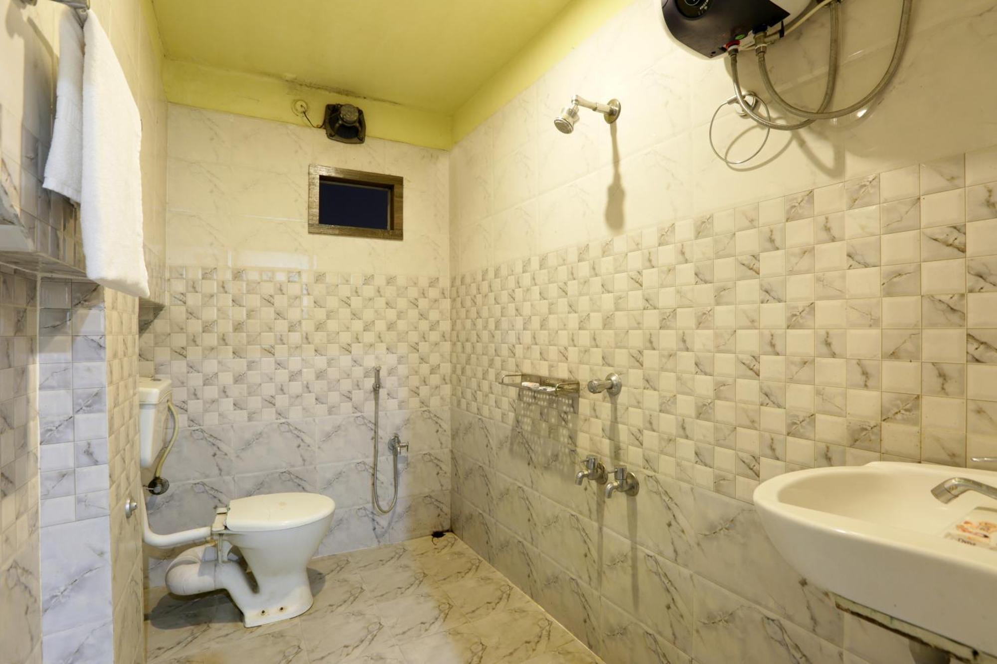 Hotel Dream City Guwahati Exteriör bild